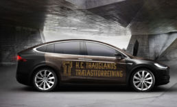 Ekslusiv tre dekor på Tesla X for H.C. Thauglands Trælastforretning as, foto